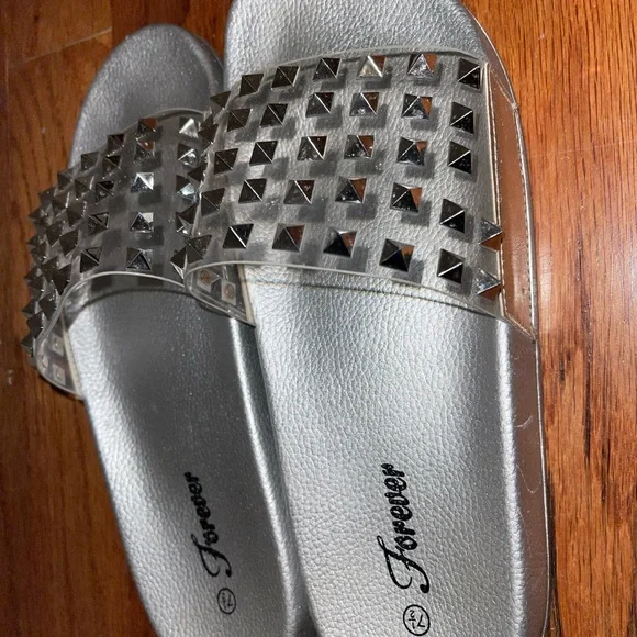 Forever 21 flip flops - Picture 3 of 7